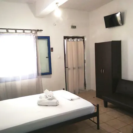 Sarantakis Apartment *